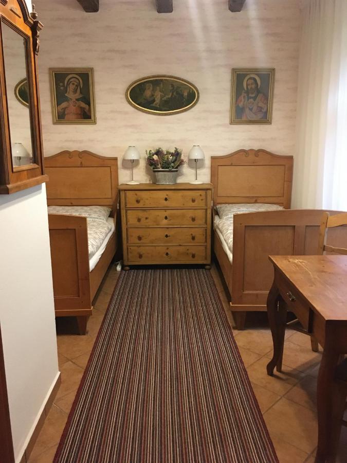Penzion Primášé Dolni Vestonice Exterior foto